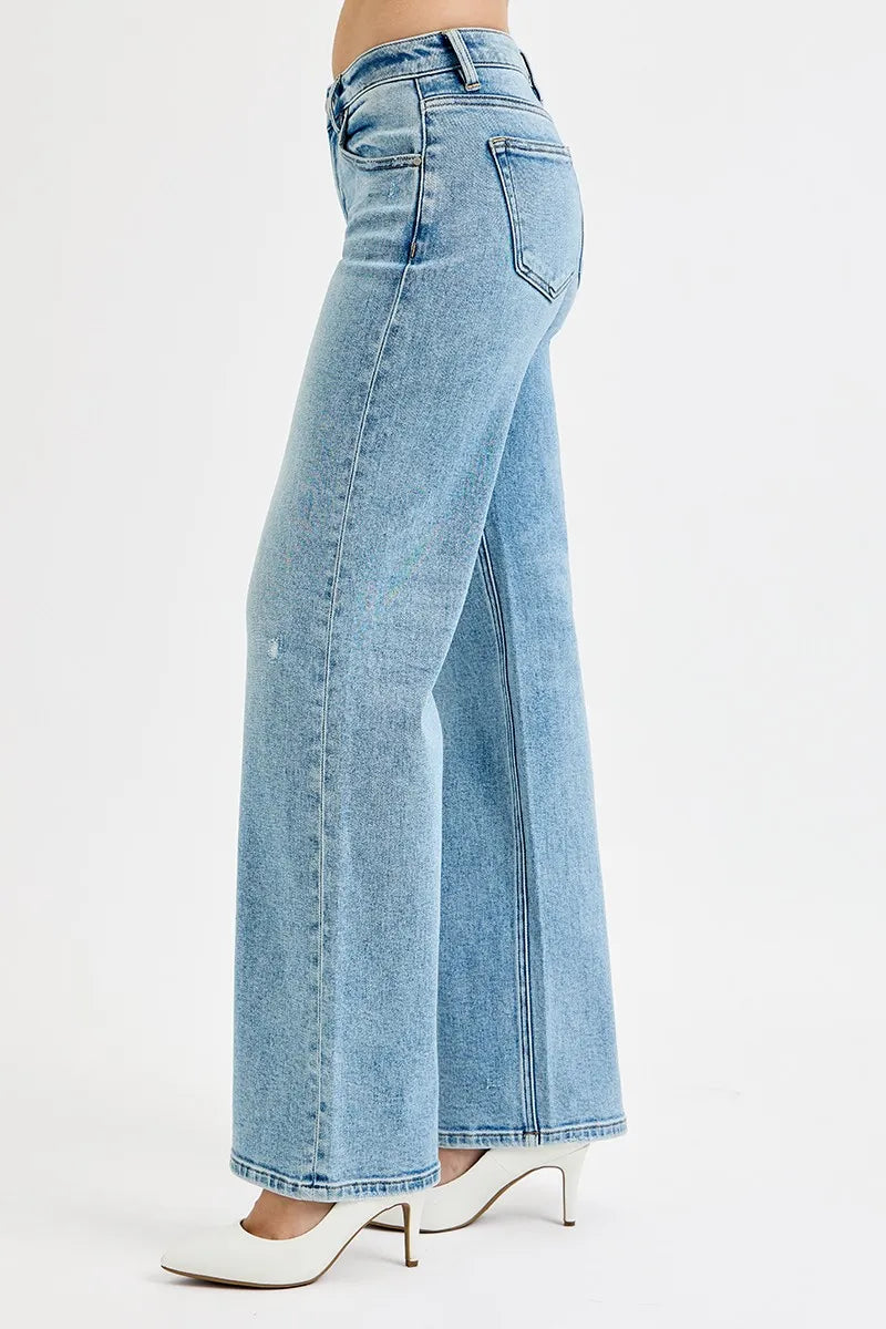 Light Wash Boyfriend Jeans