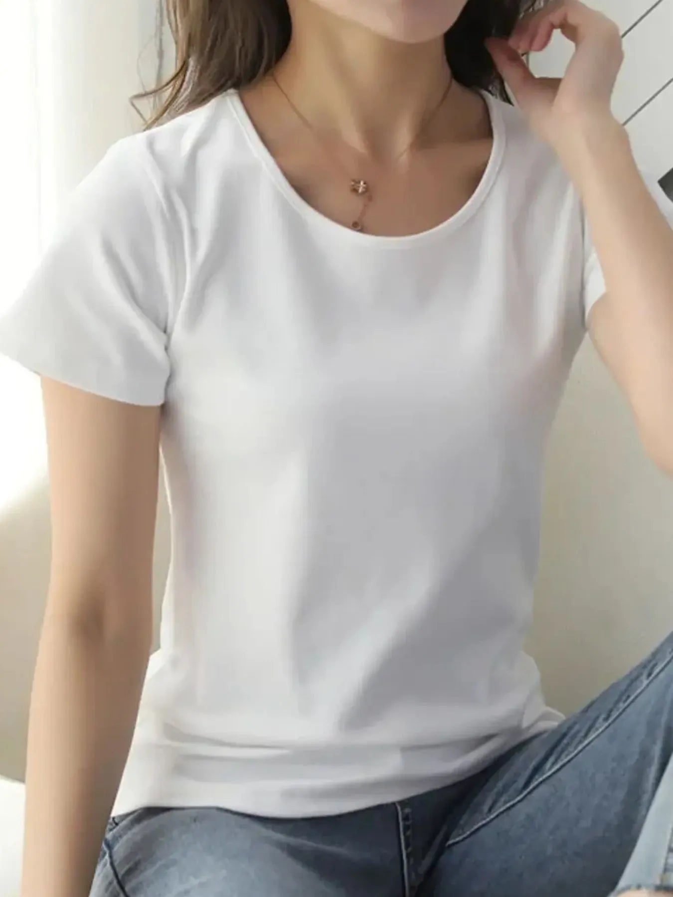 Women's Round Neck Essential Short Sleeve T-Shirt