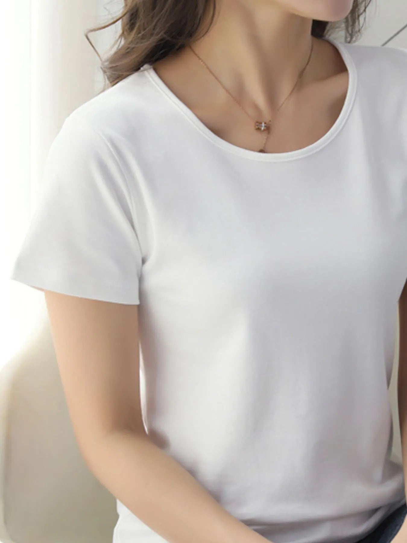 Women's Round Neck Essential Short Sleeve T-Shirt