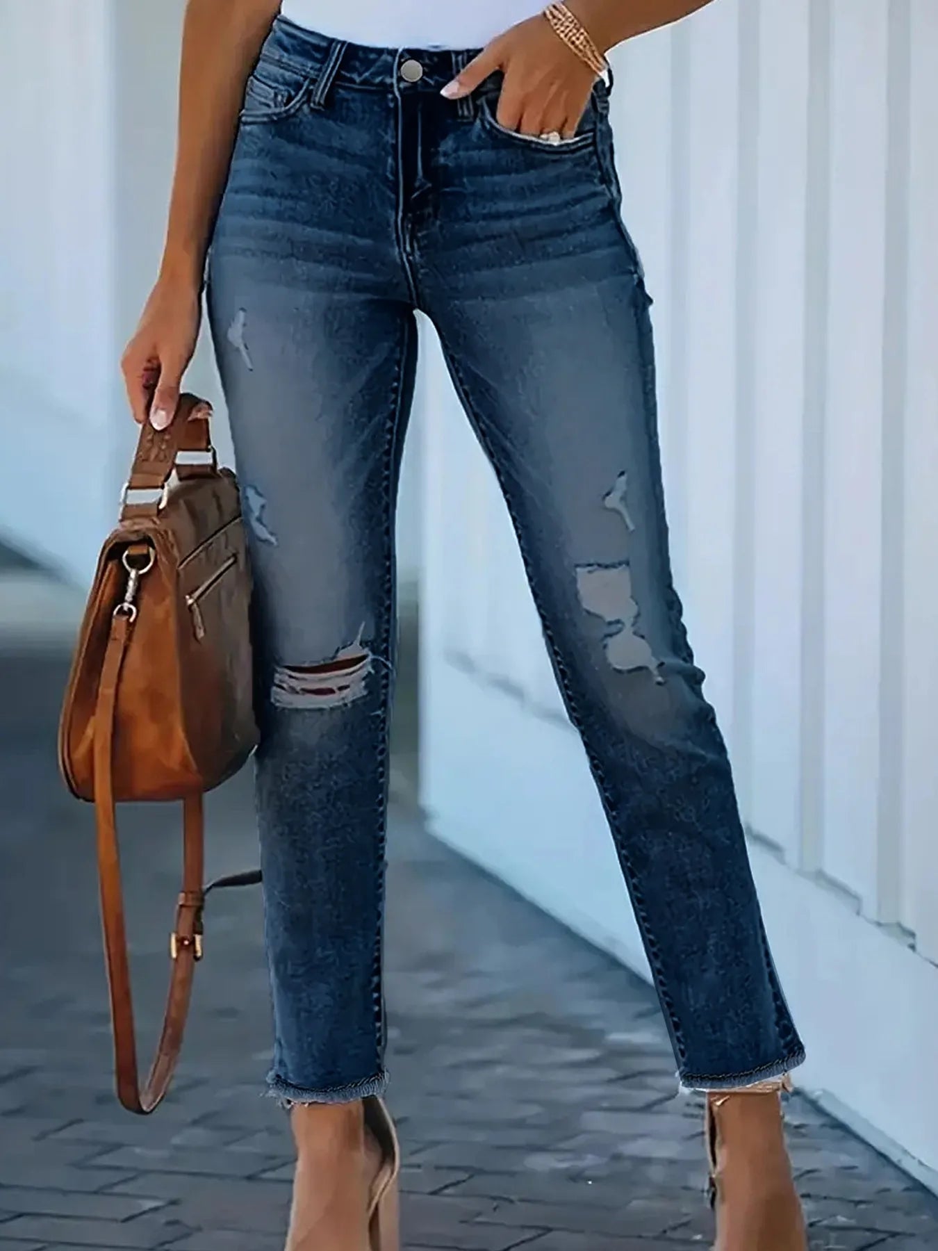 Raw Hem Distressed Skinny Jeans