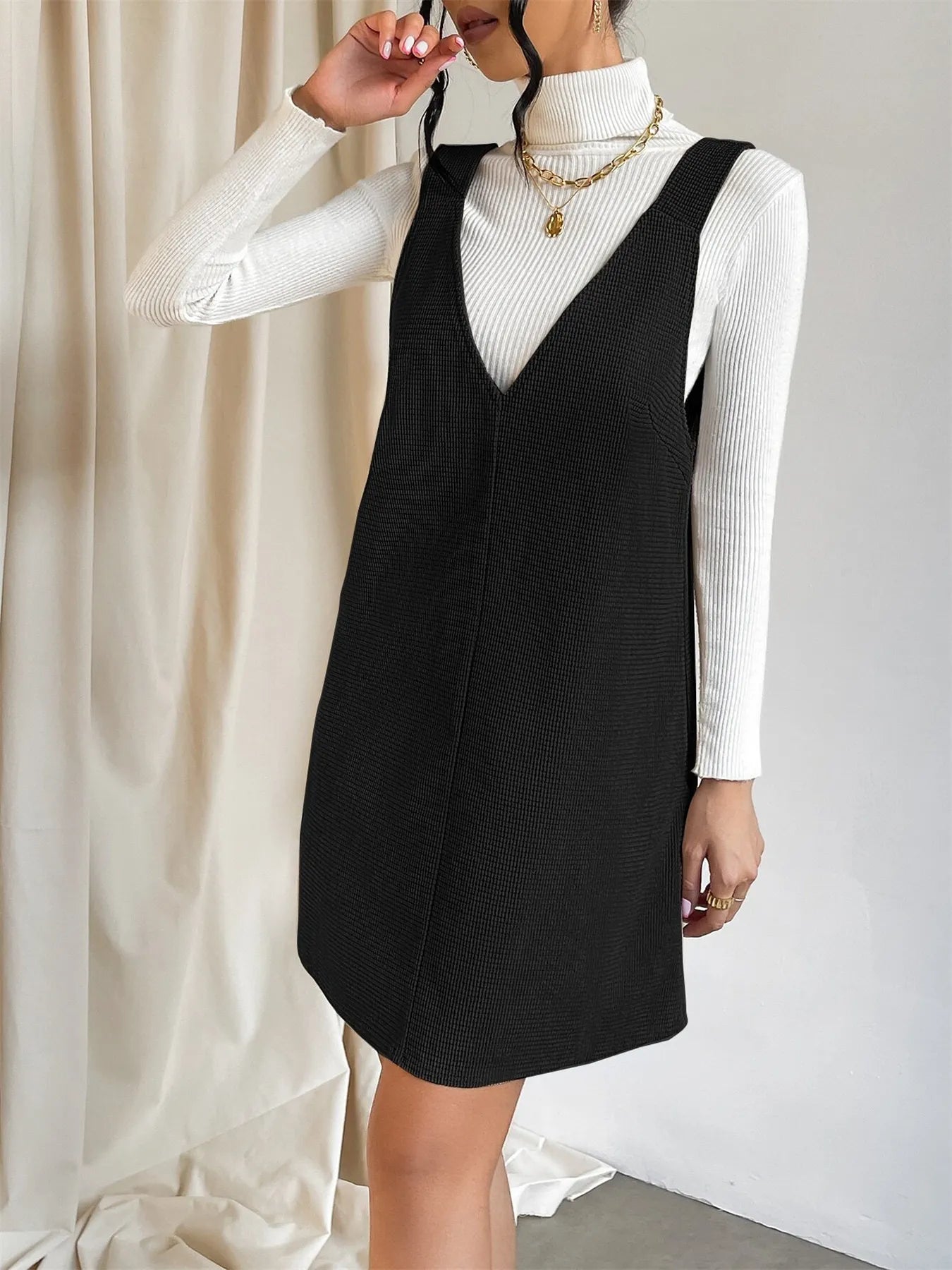 V-Neck Sleeveless Jumper Mini Dress