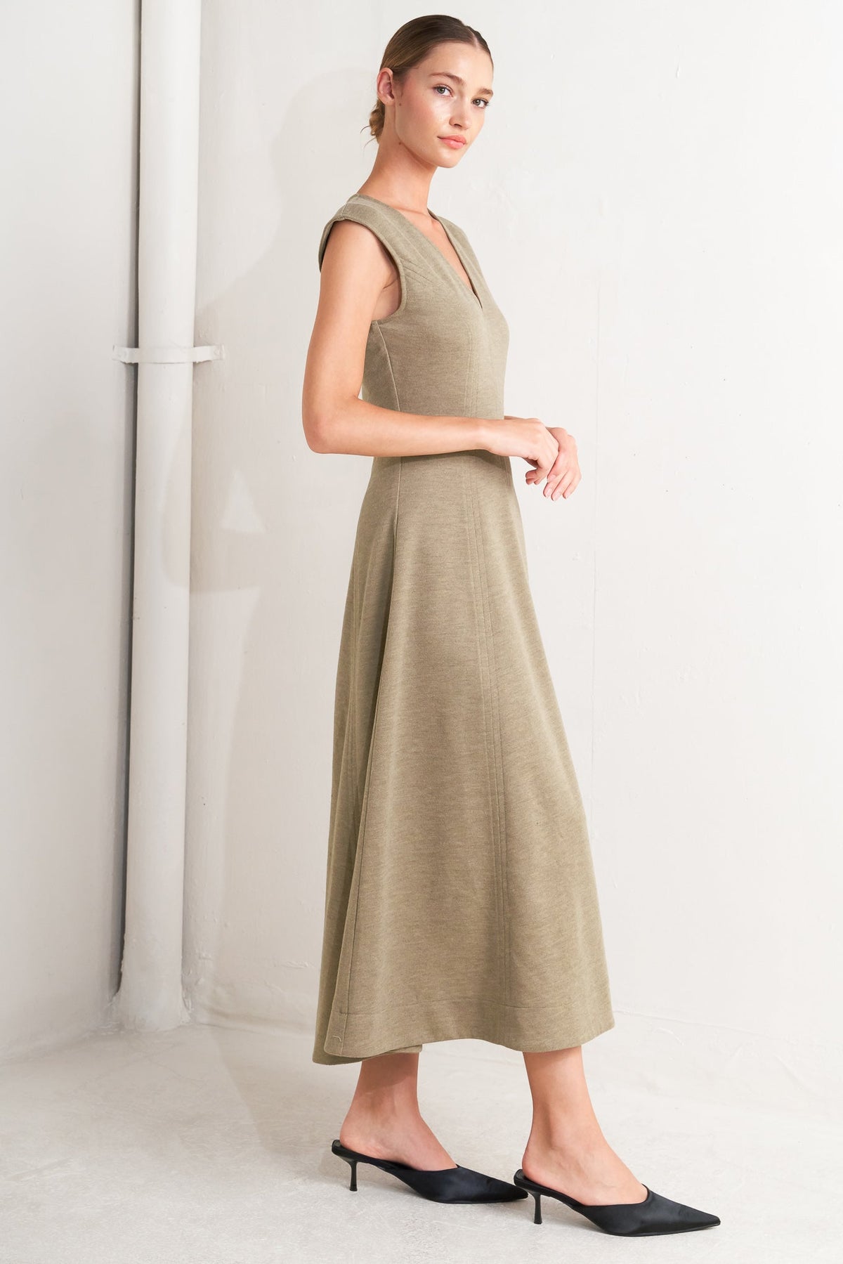 SOPHISTICATED SIMPLICITY WOVEN KNIT MIDI DRESS - Front View