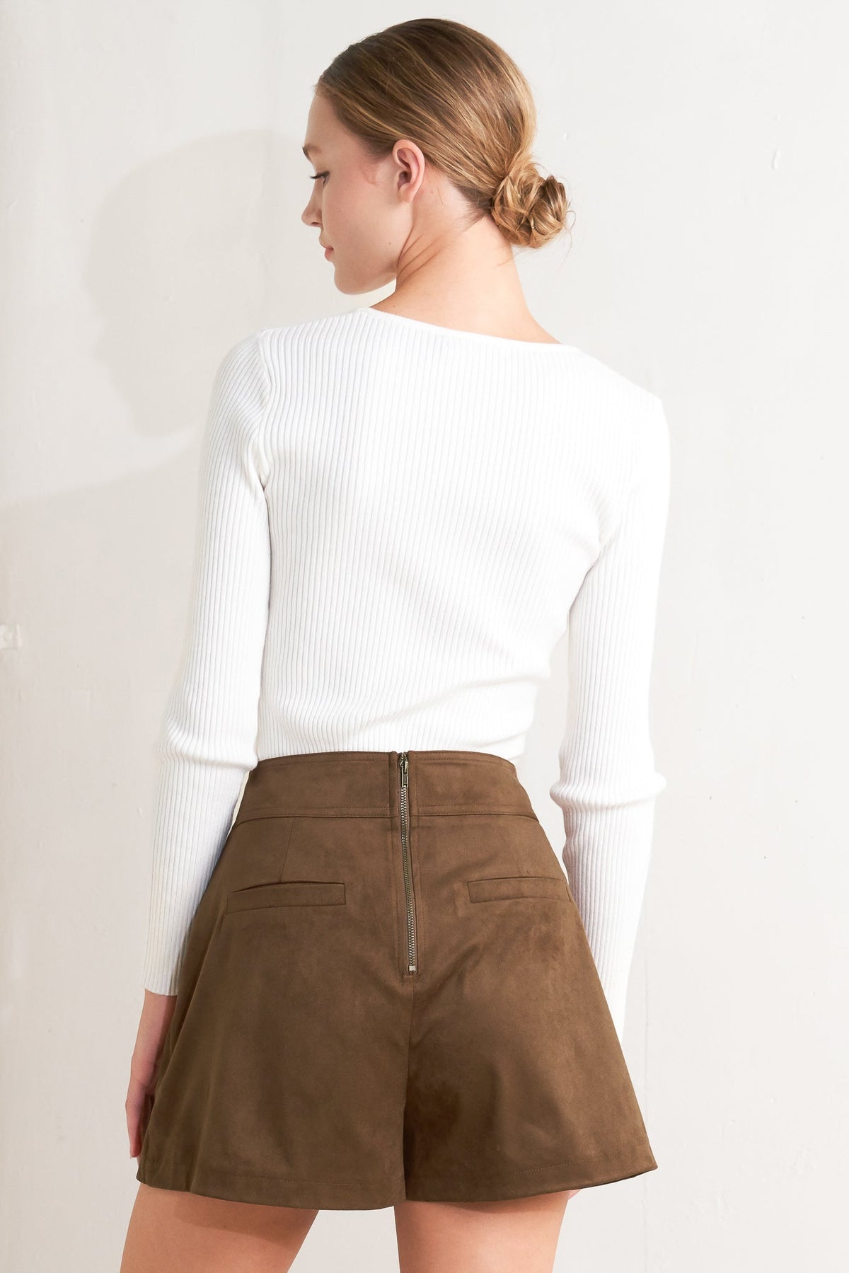 HERITAGE UTILITY FAUX SUEDE SKORT - Detail View 4