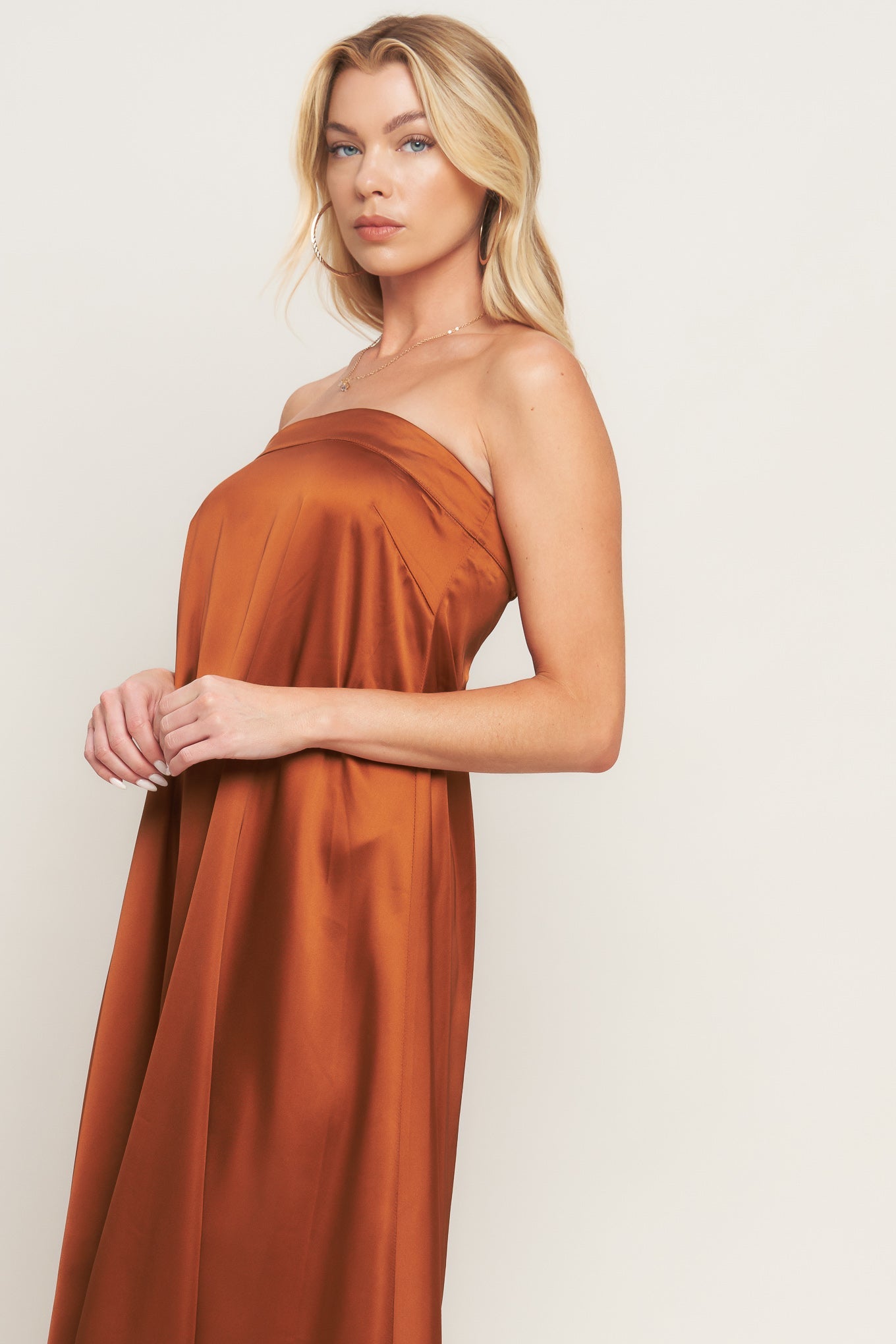 BRONZE ELEGANCE WOVEN MIDI DRESS
