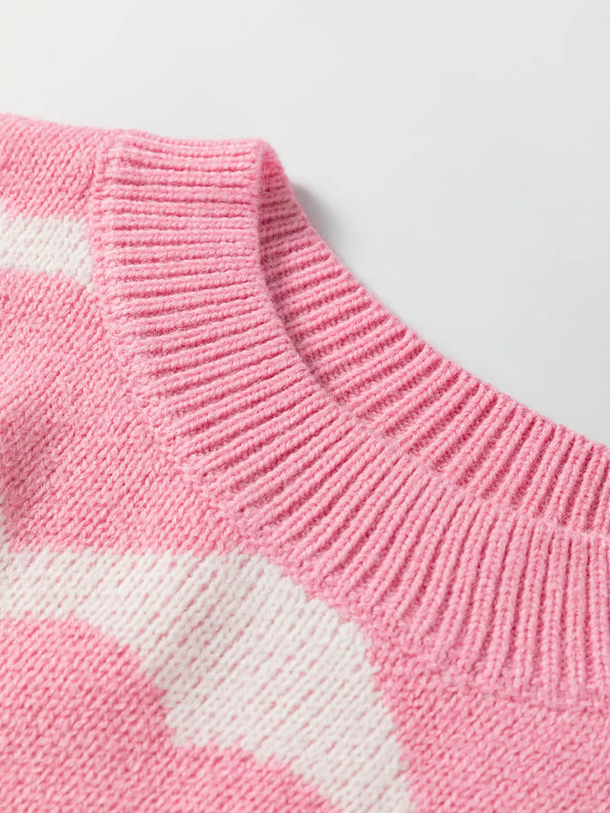 Sweet Heart Sweater - Detail View 4