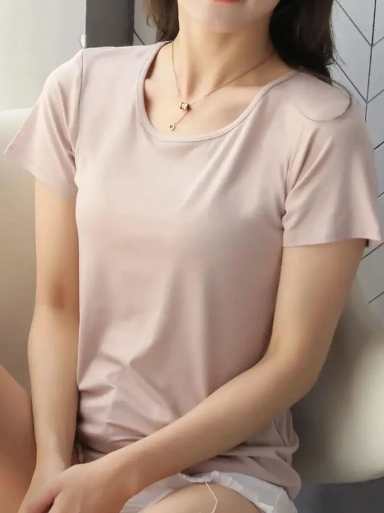 Women's Round Neck Essential Short Sleeve T-Shirt
