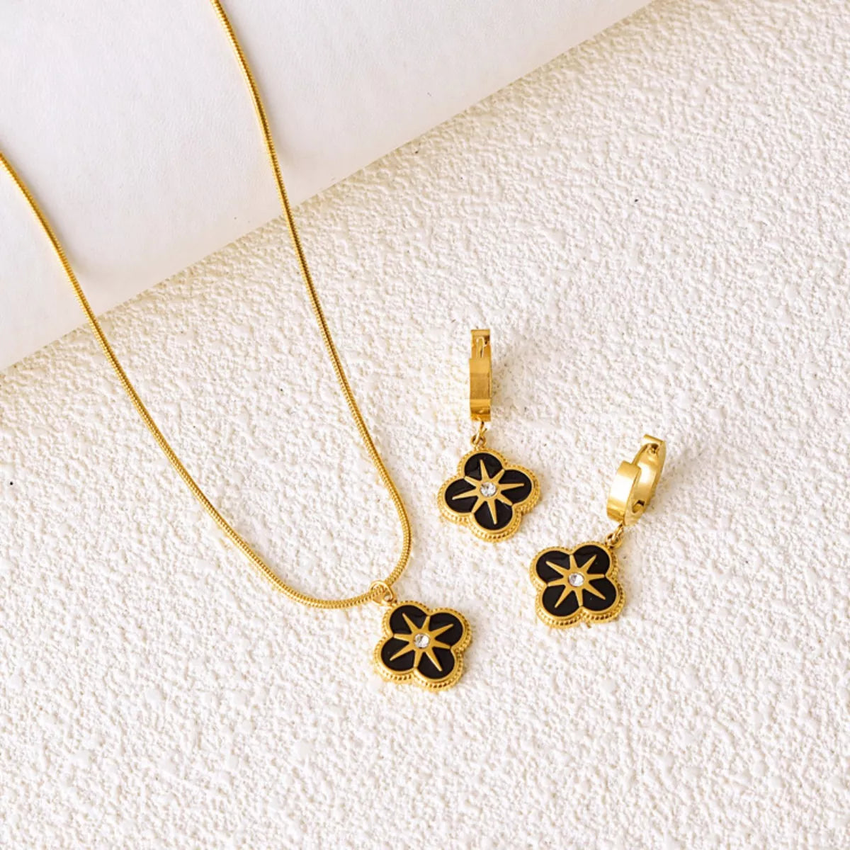 Clover Pendant Necklace and Earrings Set