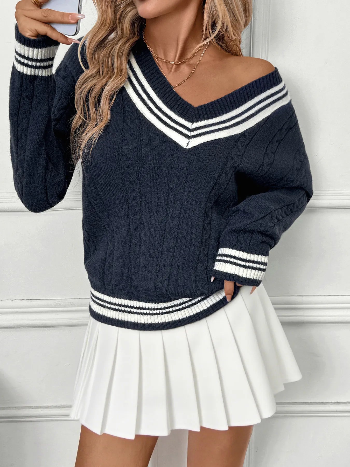 Contrast Cable Knit V-Neck Sweater