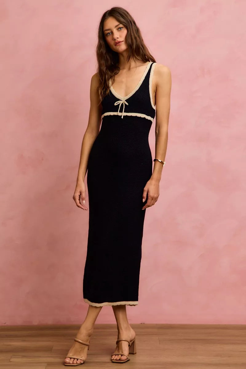 Sleeveless Contrast Trim Maxi Dress