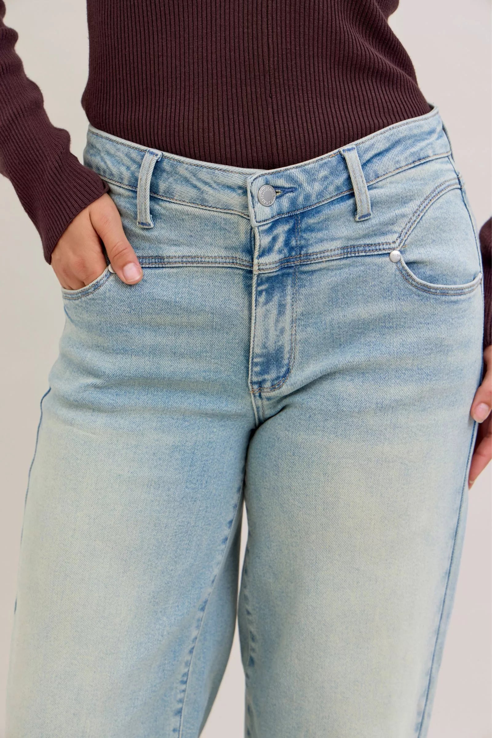 High Waist Column Straight Jeans - Detail View 11