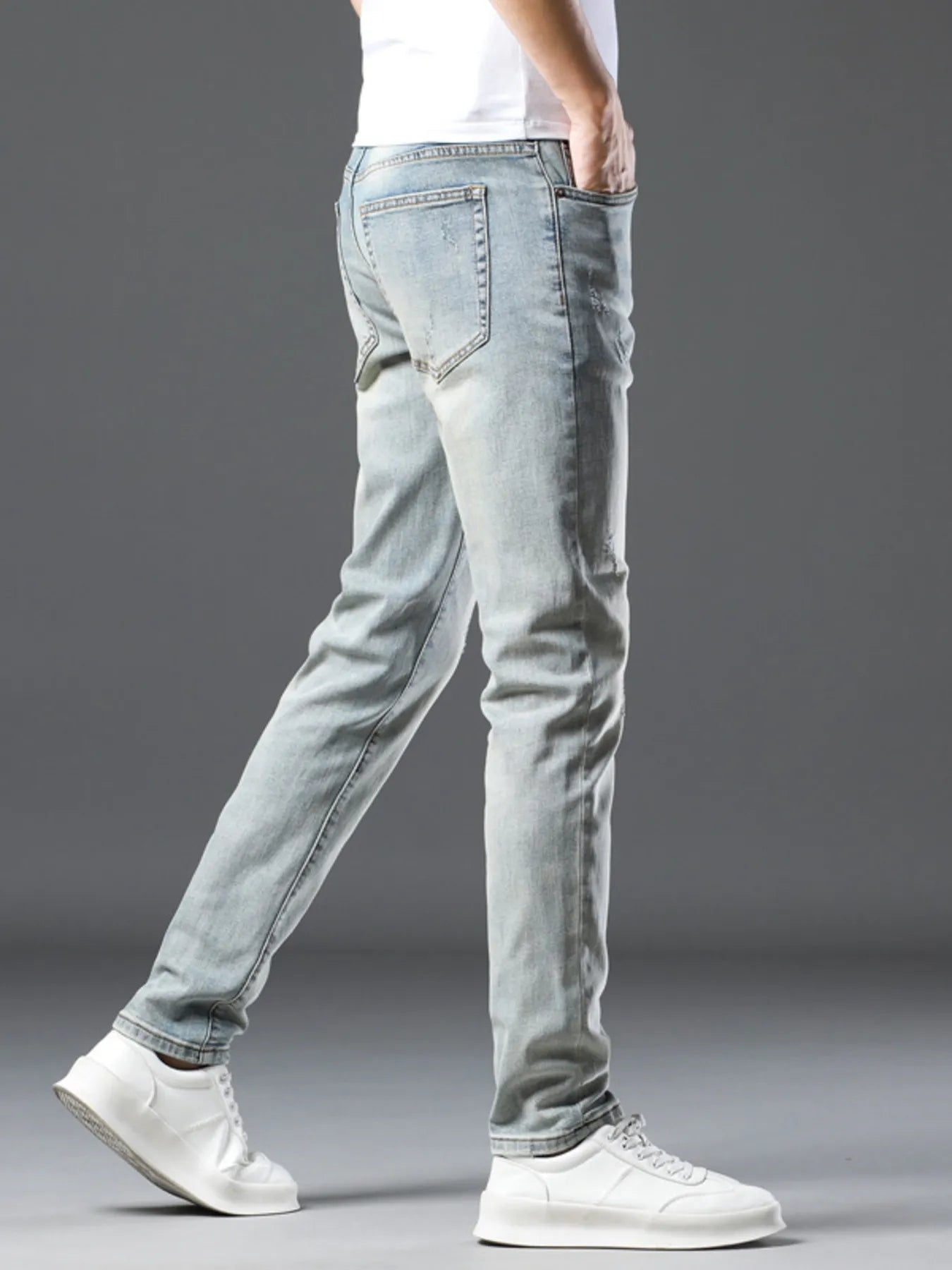 Men's Light Wash Slim Fit Jeans