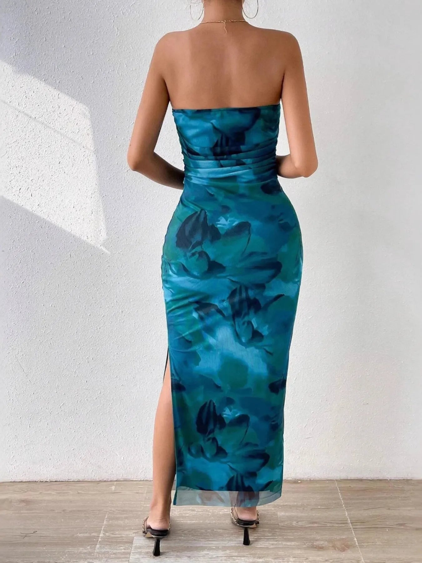 Vibrant Bodycon Tube Dress with Side Slit