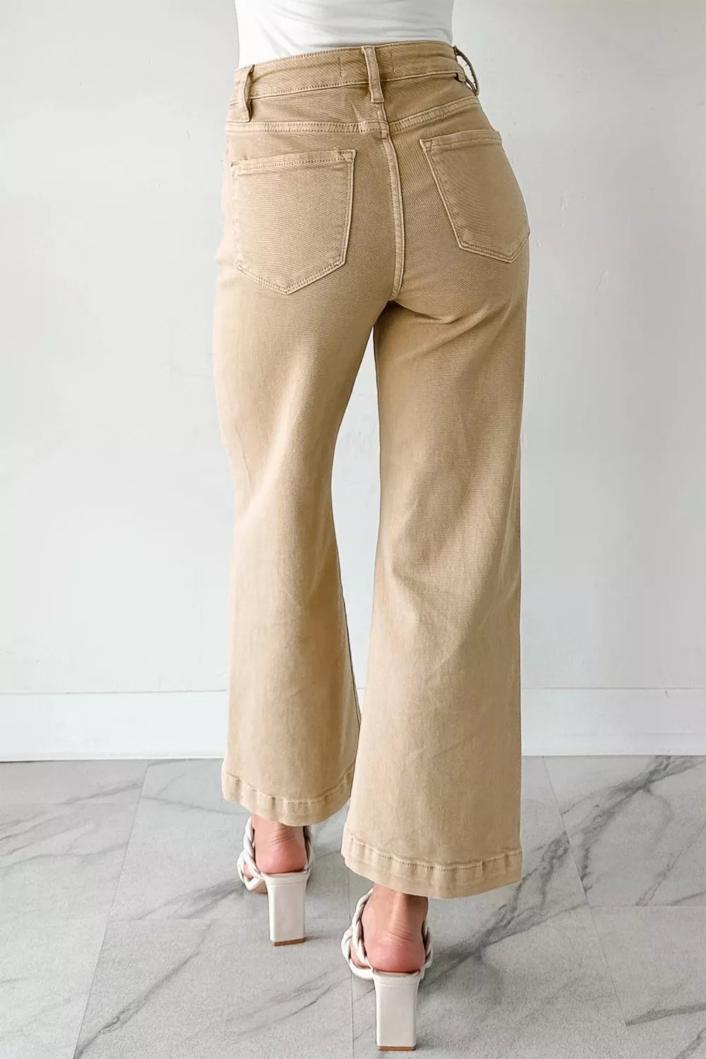 Seamed Center Wide Leg Cropped Jeans