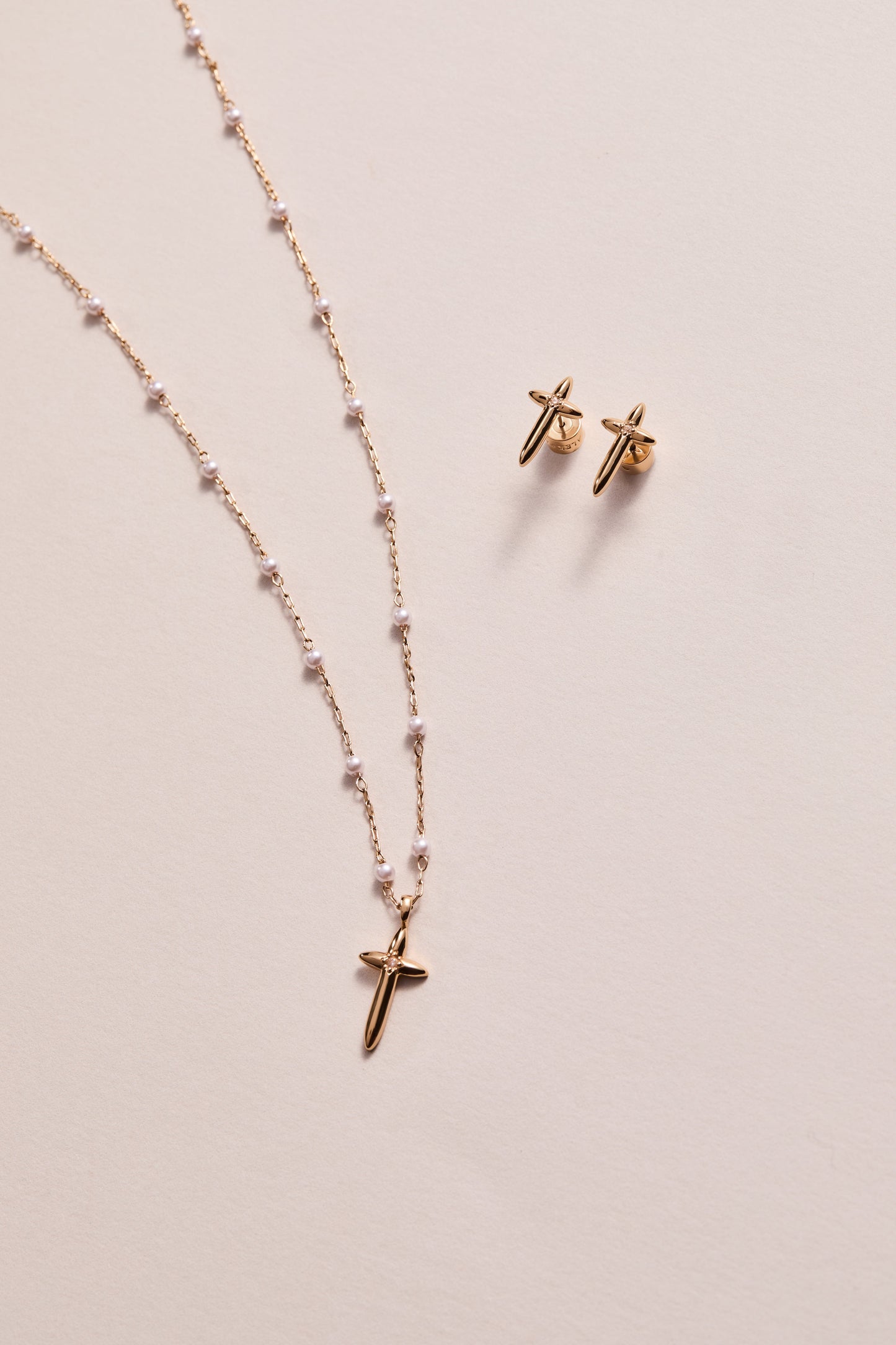 Cross 4:13 Pearl Rosary Chain Pendant Necklace - Alex and Ani