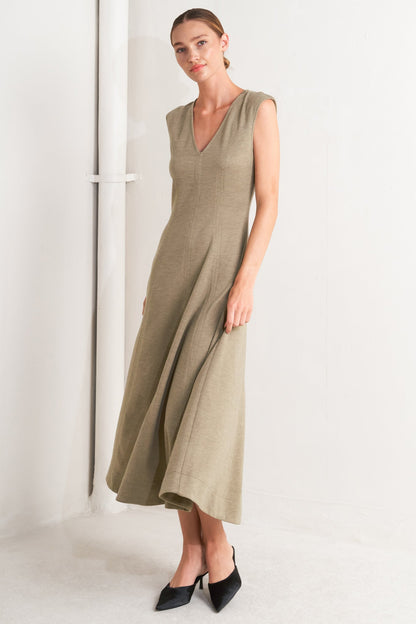 SOPHISTICATED SIMPLICITY WOVEN KNIT MIDI DRESS - Detail View 5