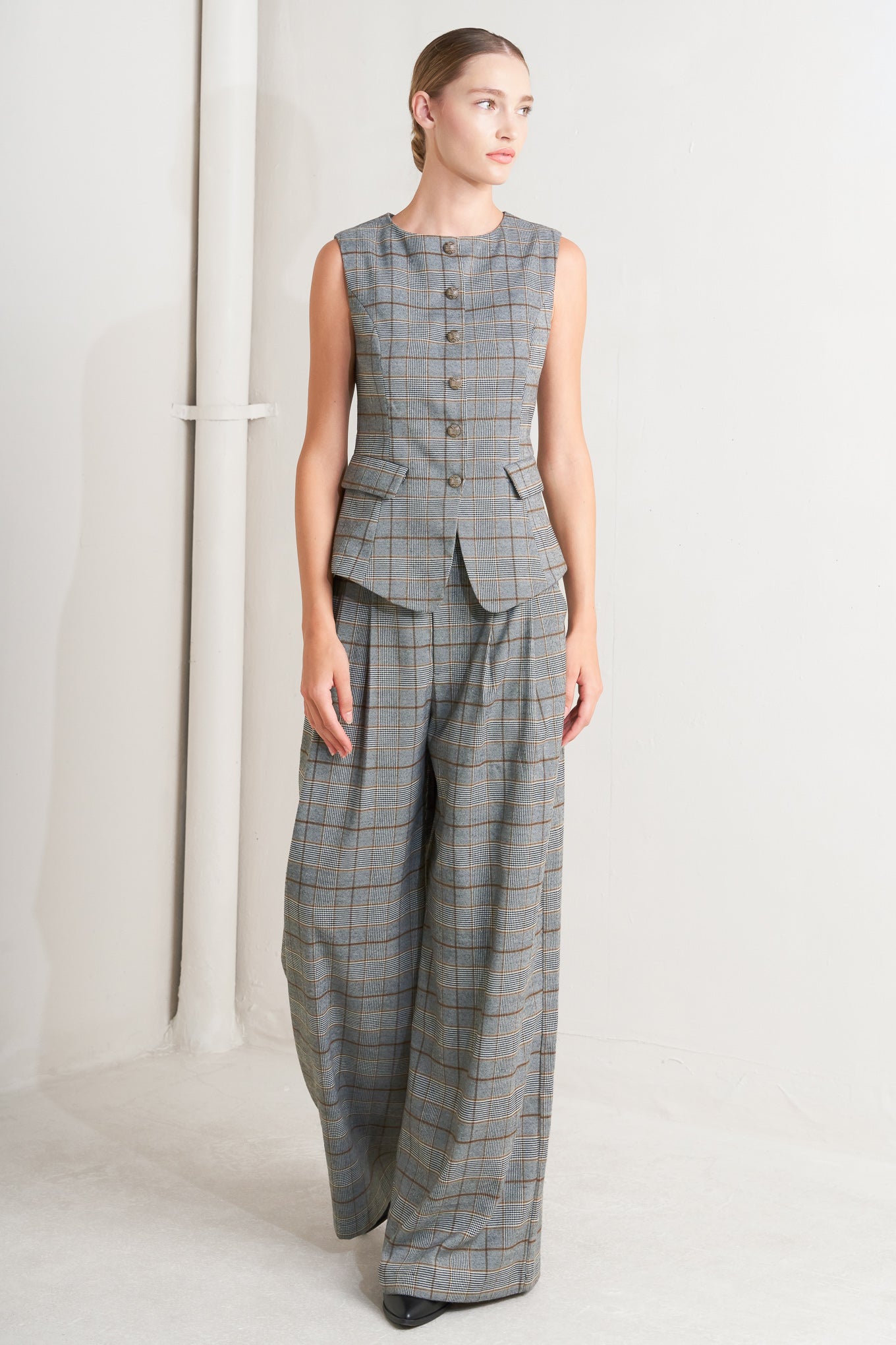 NEW AGE PLAID WOVEN VEST