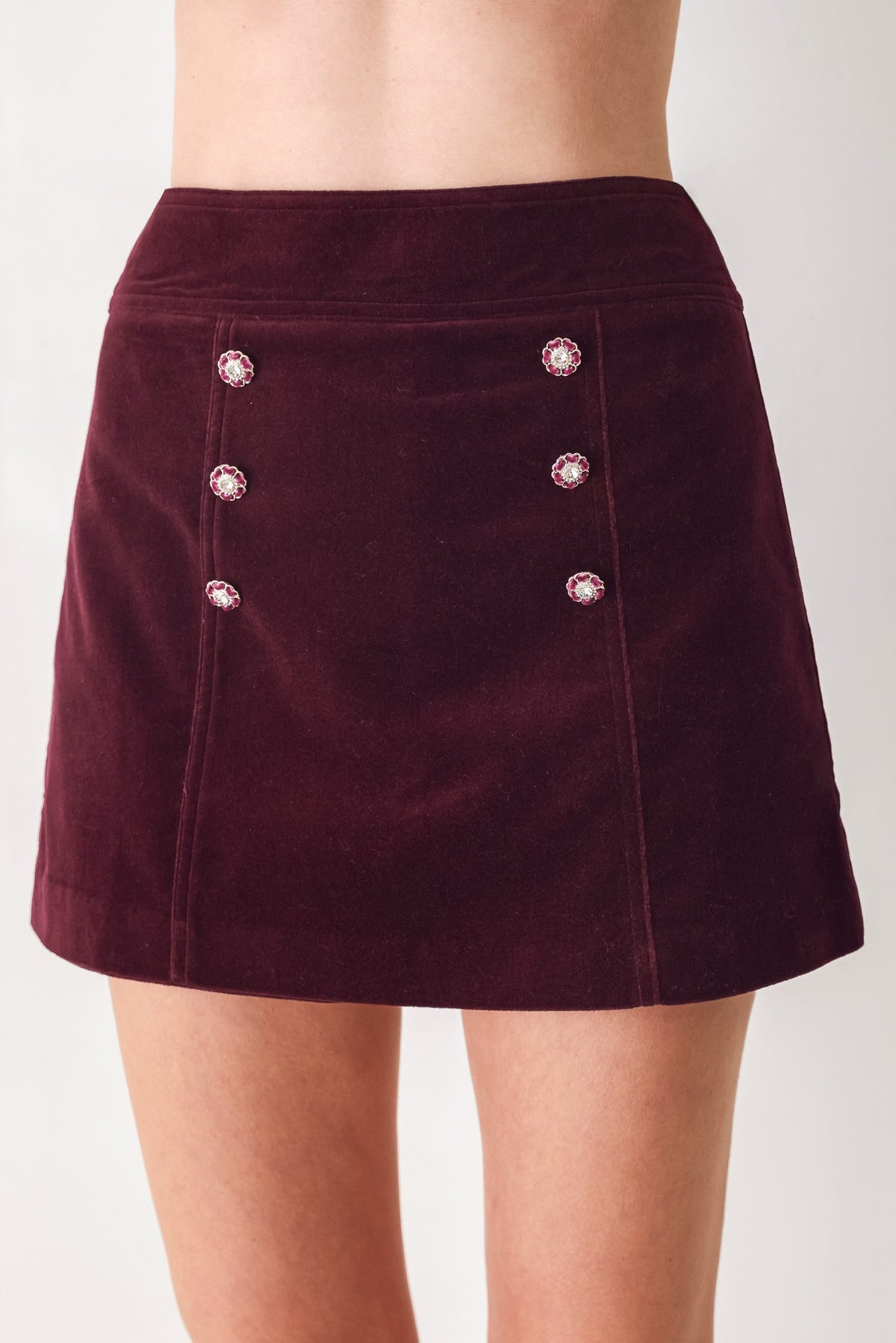 BORDEAUX VELVET BUTTON-DETAIL SKORT