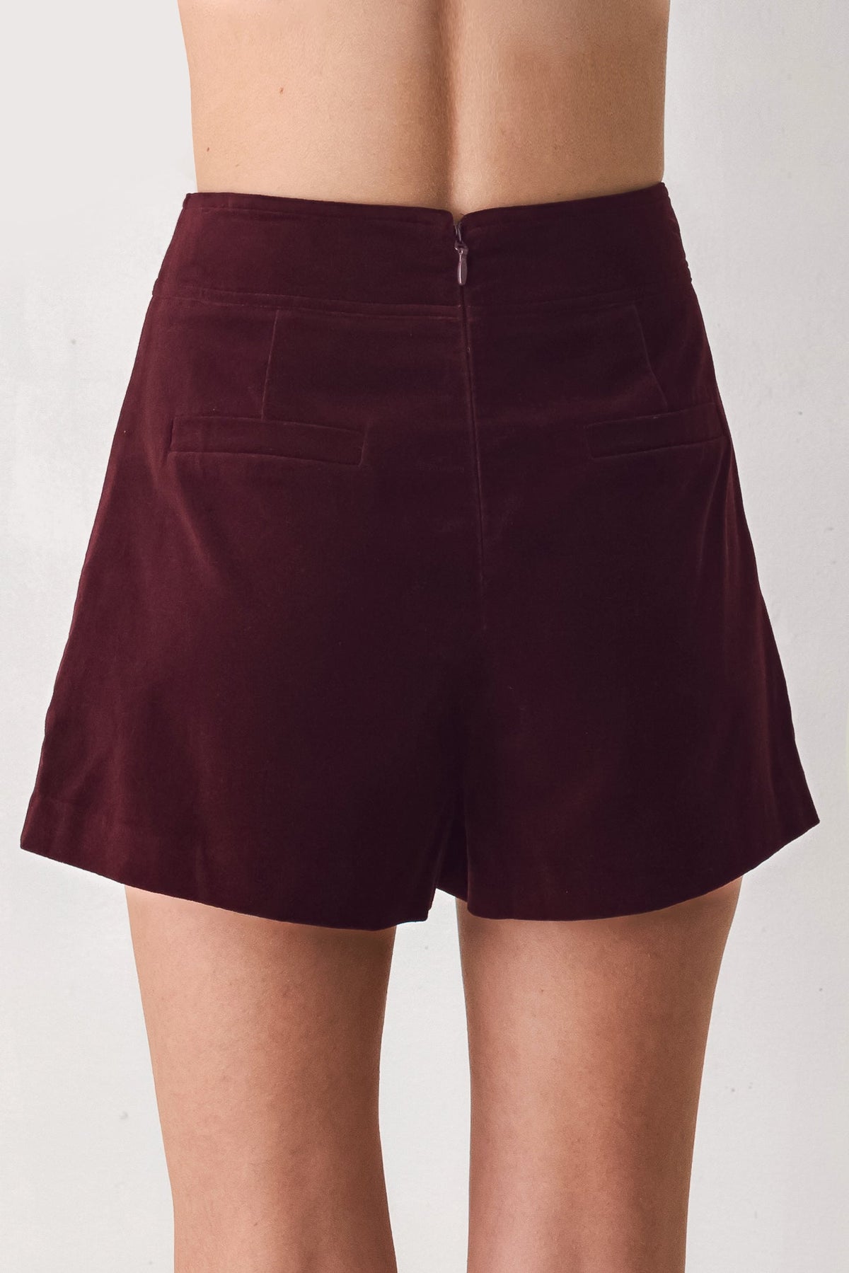 BORDEAUX VELVET BUTTON-DETAIL SKORT