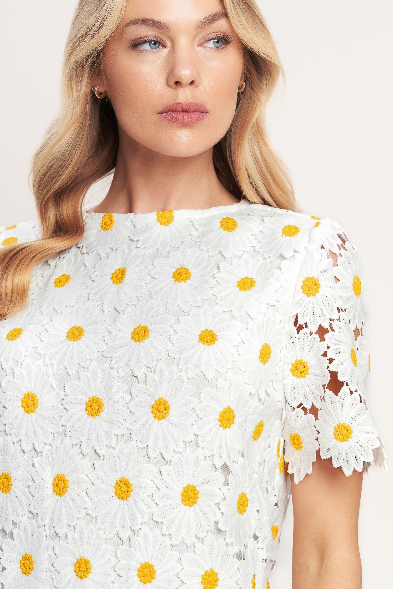 DAISIES AND DAYDREAMS WOVEN LACE MINI DRESS - Detail View 5
