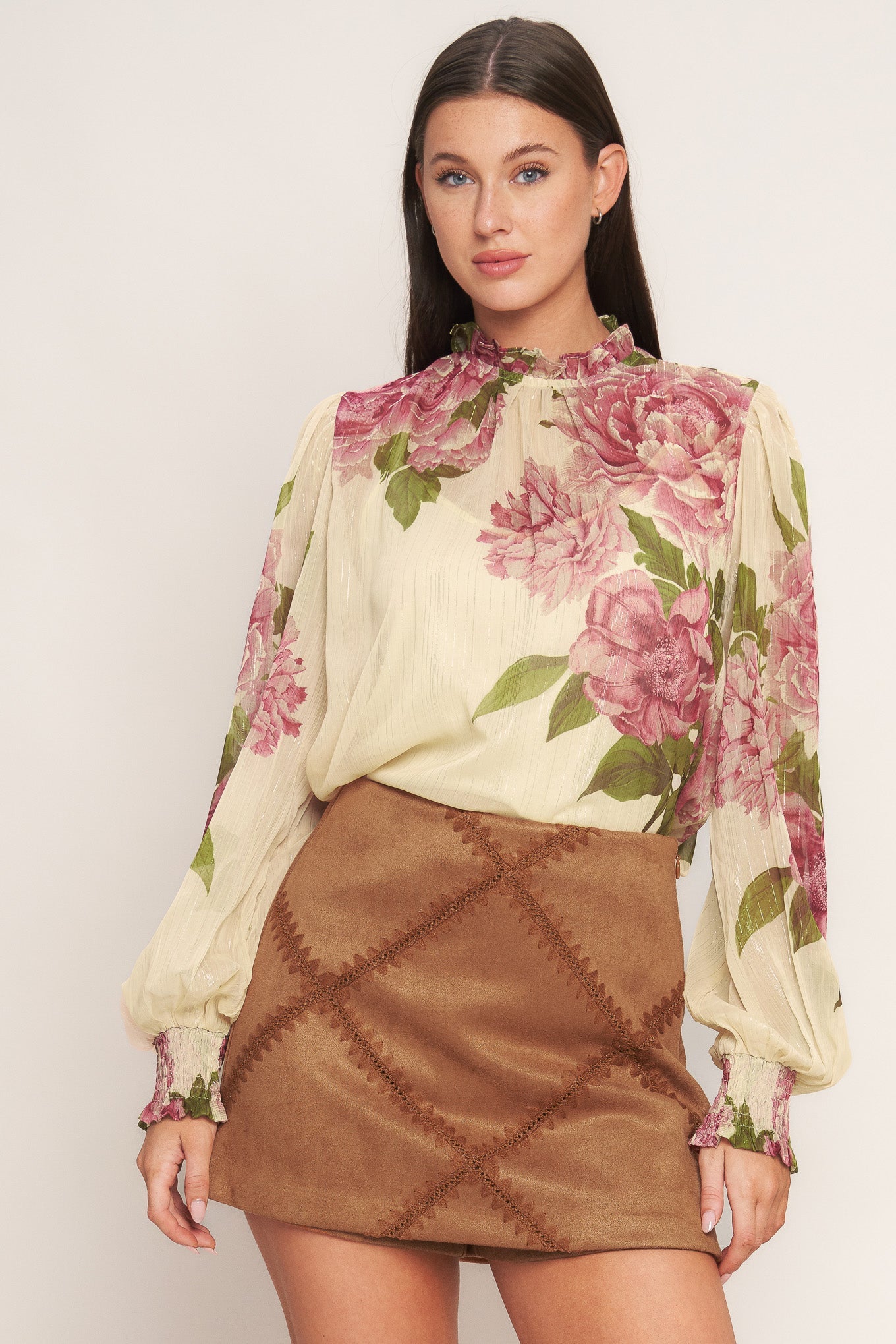 TERRA PATCH FAUX SUEDE SKORT - Detail View 6