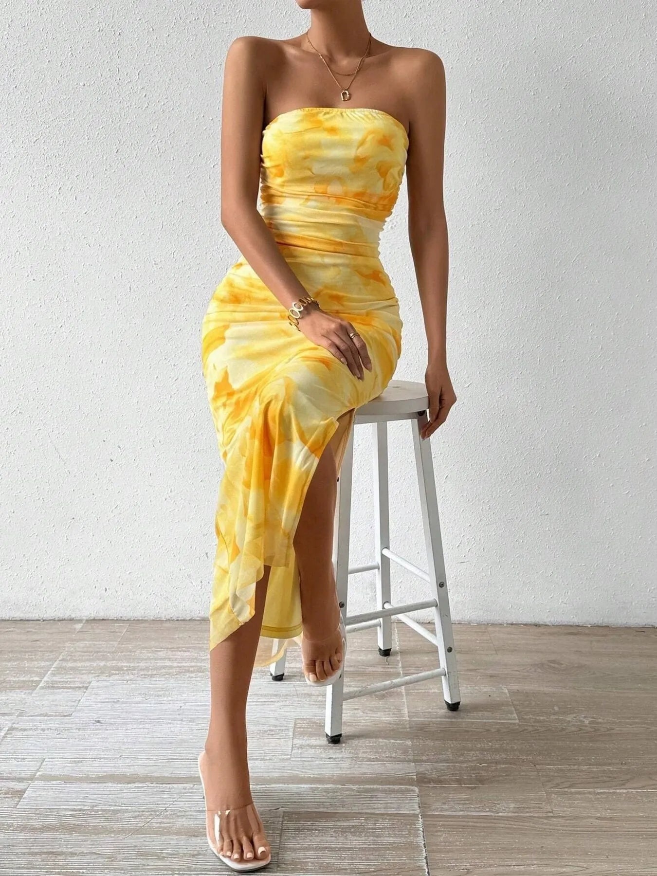 Vibrant Bodycon Tube Dress with Side Slit