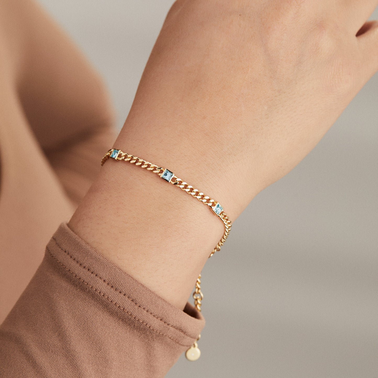Aquamarine Curb Chain Bracelet - Alex and Ani