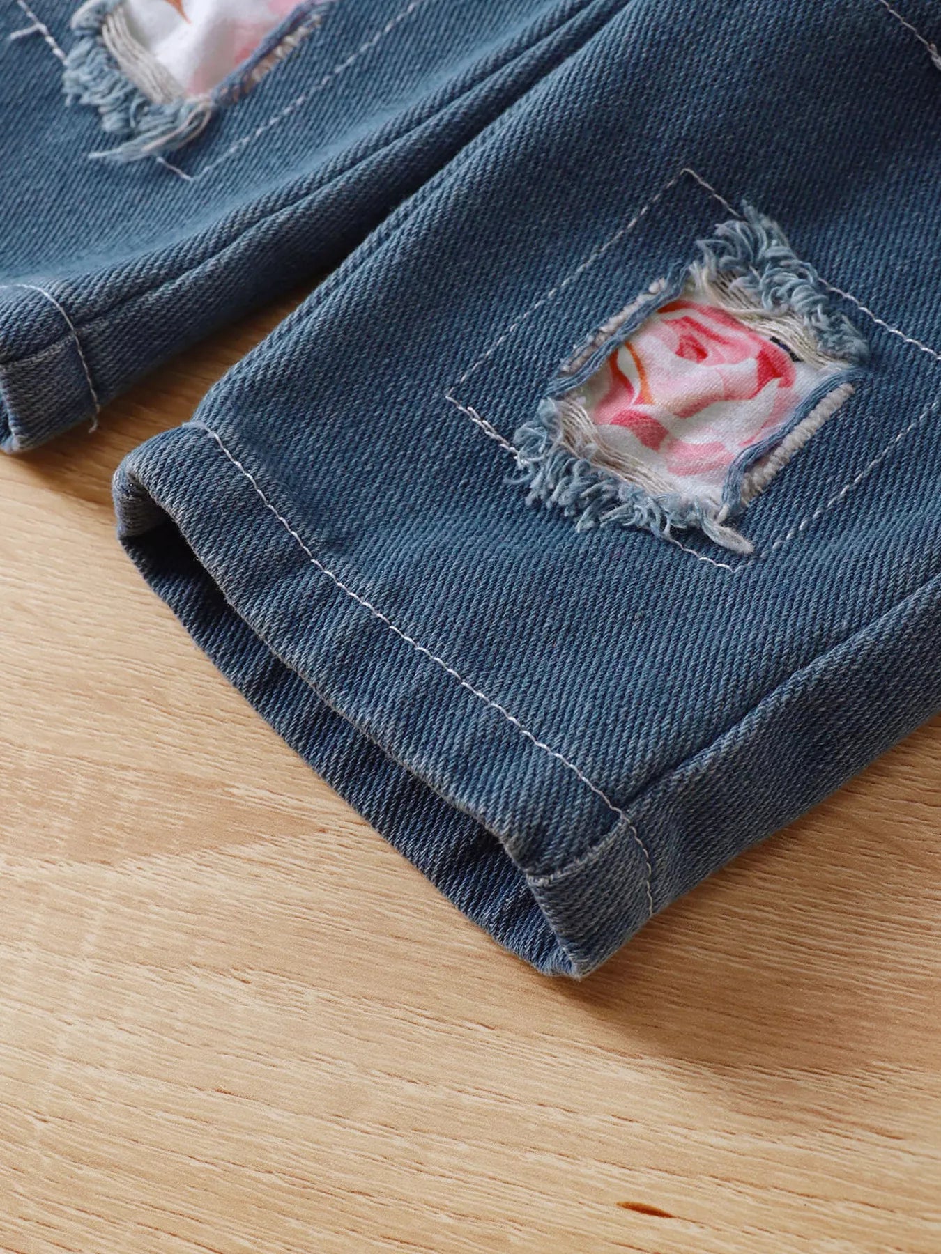 Floral Ruffle Trim Top & Distressed Jeans Set - Detail View 6